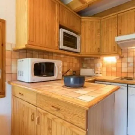 Apartment Duplex 3 Pieces Avec Balcon, Garage Et 6 Couchages A La Salle-les-alpes, Proche Commerces Et Pistes - Fr-1-330f-83