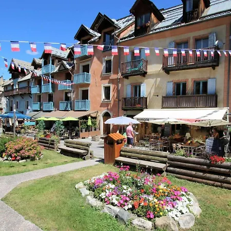 Duplex 3 Pieces Avec Balcon, Garage Et 6 Couchages A La Salle-les-alpes, Proche Commerces Et Pistes - Fr-1-330f-83 Apartment Serre Chevalier